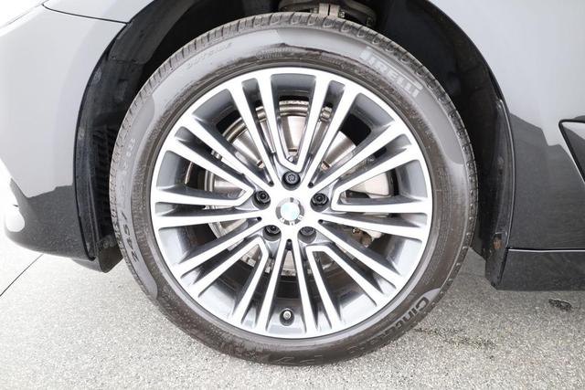 BMW 5er Touring 520 i Sport Line 520i Line, Navi, el. Klappe, Shadow, Sitzheizung 