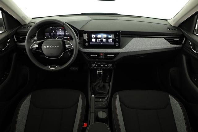 Skoda Kamiq Selection 1.5 TSI DSG Selection, AHK, LED, Kamera, Ladeboden, Winter, 16-Zoll 