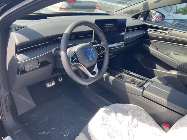 Volkswagen ID.7 Limousine Pro 210 kW Black, AHK, HuD, IQ.Light, IQ.Drive, AreaView, Side, Winter, 19-Zoll 