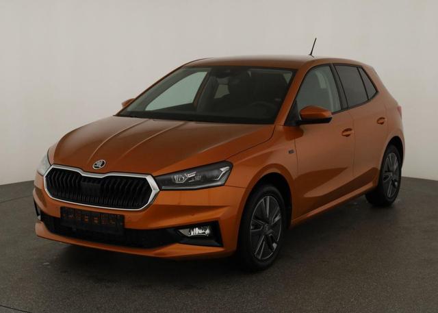 Skoda Fabia - Tour 1.0 TSI DSG Tour, LED, Kamera, ACC, Winter, 1. Hand