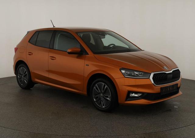 Skoda Fabia Tour 1.0 TSI DSG Tour, LED, Kamera, ACC, Winter, 1. Hand 