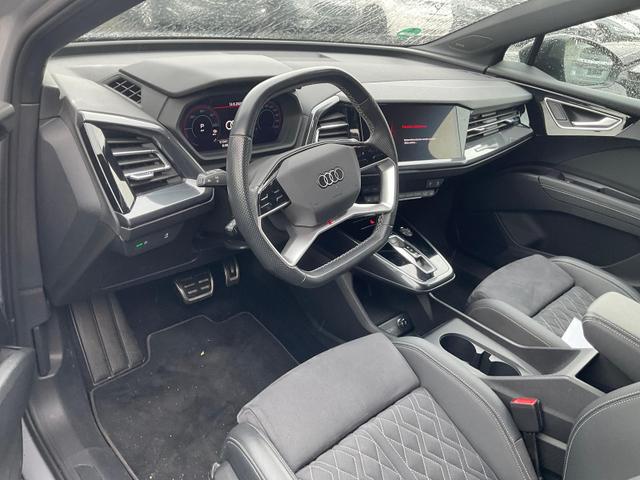 Audi Q4 e-tron 45 basis quattro quattro, AHK, LED, Side, AreaView, el. Klappe, 1. Hand 