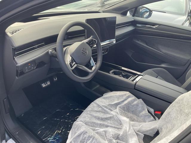 Volkswagen ID.7 Limousine Pro 210 kW Black, HuD, IQ.Light, IQ.Drive, AreaView, Side, Winter, 20-Zoll 