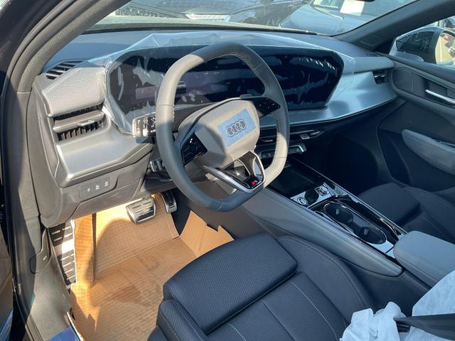 Audi Q3 Sportback TFSI quattro 150 kW S-LINE, AHK, Navi, AreaView, Side, Sound, Winter, 19-Zoll 