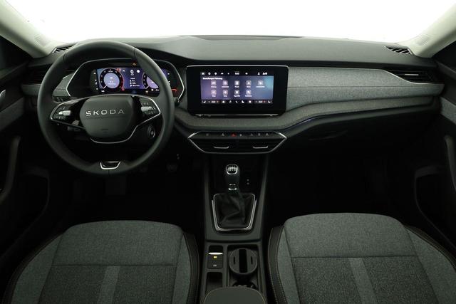 Skoda Octavia Combi 1.5 TSI 110 kW Selection Selection, LED, Side, ACC, Kamera, Winter, 17-Zoll 