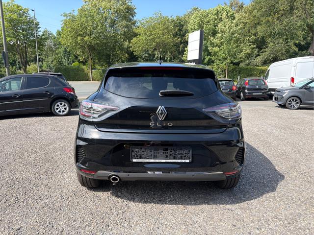 Renault / Clio / Schwarz / / / 