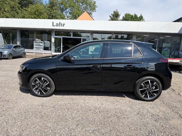 Opel / Corsa / Schwarz / / / 