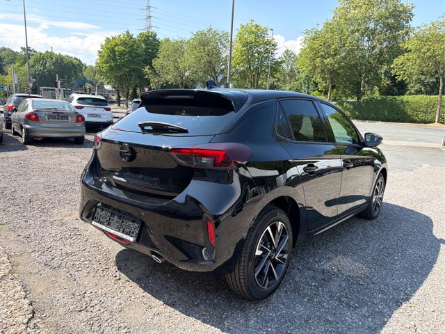 Opel / Corsa / Schwarz / / / 