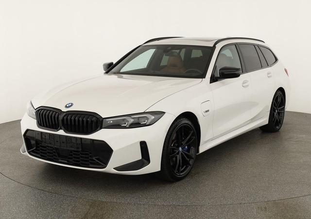 BMW 3er - 330 e xDrive M Sport 330e touring xDrive, LED, Pano, AHK, Navi, Kamera, HarmanKardon