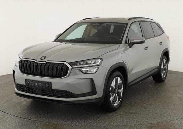 Skoda Kodiaq - 1.5 TSI iV 150 kW Selection Selection, Pano, AHK, Navi, Kamera, Side, el. Klappe, Winter, sofort