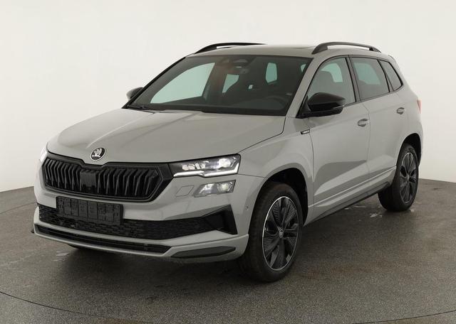 Skoda Karoq - Sportline 1.5 TSI DSG Sportline, Pano, AHK, Navi, CANTON, Matrix, AreaView, Side, Kamera, el. Klappe, FS-beheizbar, 5 J.-Garantie