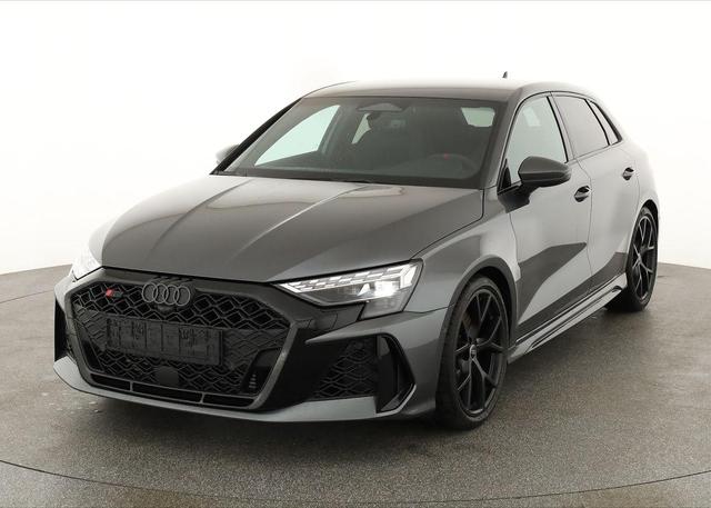 Audi RS3 - 2.5 294 kW TFSI quattro RS 3 Sportback quattro, SONOS, Navi, Kamera, Side, 5 J.-Garantie