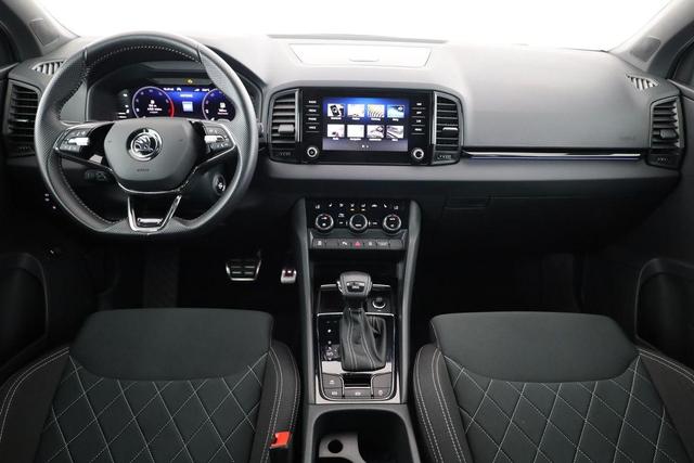 Skoda Karoq Sportline 1.5 TSI DSG Sportline, AHK, Navi, el. Klappe, ACC, Kamera, 19-Zoll 