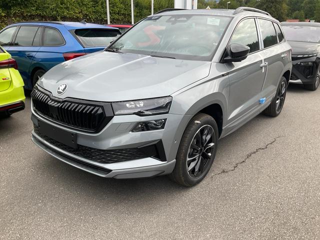 Skoda Karoq - Sportline 1.5 TSI DSG Sportline, Pano, AHK, Navi, CANTON, Matrix, AreaView, Side, Kamera, el. Klappe, FS-beheizbar, 5 J.-Garantie