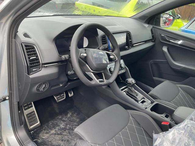 Skoda Karoq Sportline 1.5 TSI DSG Sportline, Pano, AHK, Navi, CANTON, Matrix, AreaView, Side, Kamera, el. Klappe, FS-beheizbar, 5 J.-Garantie 