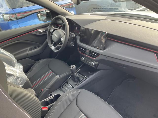 Skoda Kamiq Monte Carlo 1.5 TSI Carlo, Pano, AHK, Matrix, Navi, el. Klappe, 18-Zoll, 5 J.-Garantie 