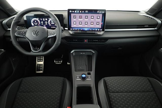Volkswagen T-Roc 1.5 eTSI 110 kW R-Line DSG Black, AHK, IQ.Light, Kamera, el. Klappe, 19-Zoll 