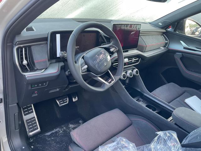 Skoda Kodiaq 2.0 TSI 195 kW 4x4 RS DSG RS, AHK, Navi, Matrix, Canton, Side, FS-beheizbar, el. Klappe, Kamera, 20-Zoll, 5 J.-Garantie 