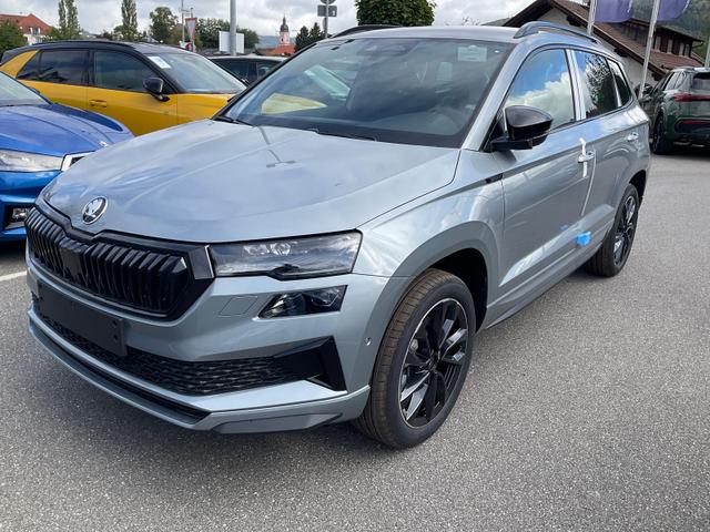 Skoda Karoq - Sportline 1.5 TSI DSG Sportline, AHK, Navi, CANTON, Matrix, AreaView, Side, Kamera, el. Klappe, FS-beheizbar, 5 J.-Garantie