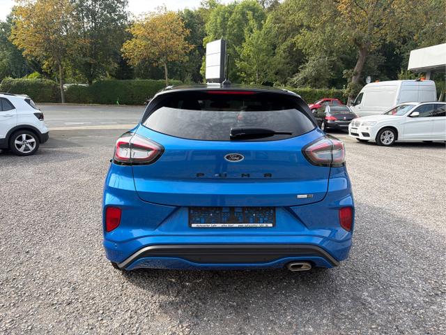 Ford / Puma / Blau / / / 