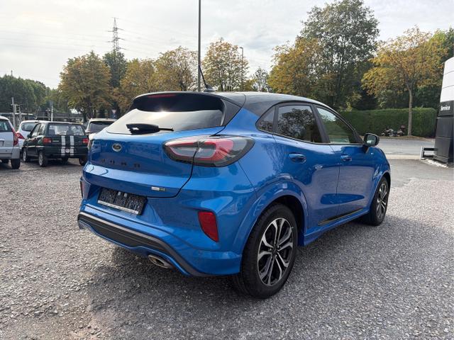 Ford / Puma / Blau / / / 