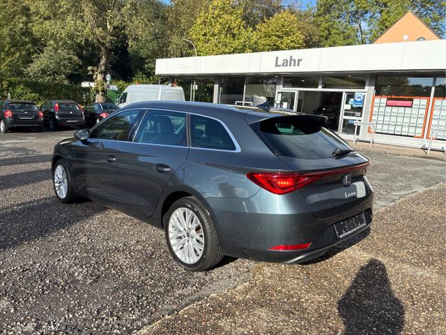 Seat / Leon Sportstourer / Blau / / / 