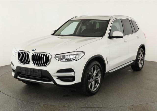 BMW X3 - xDrive 20 i xLine xDrive20i xLine, Pano, AHK, Navi, AreaView, Side, 19-Zoll