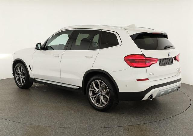 BMW X3 xDrive 20 i xLine xDrive20i xLine, Pano, AHK, Navi, AreaView, Side, 19-Zoll 