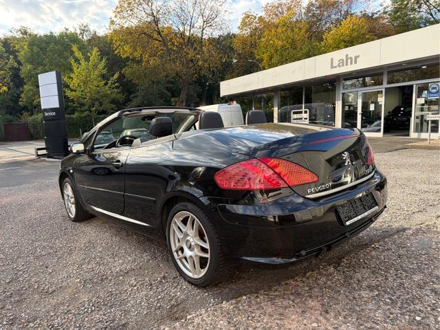 Peugeot / 307 / Schwarz / / / 