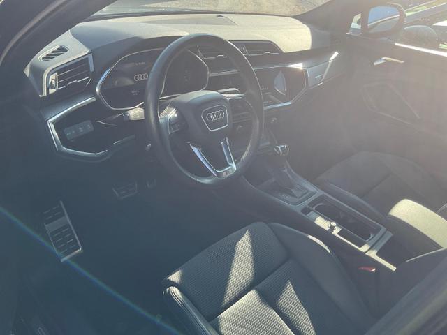 Audi Q3 Sportback 35 TFSI basis S-Tronic, AHK, Pano, Navi, Kamera, 18-Zoll 