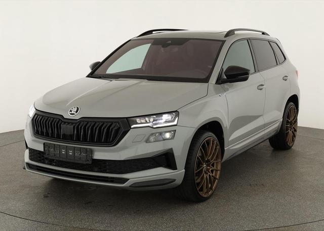 Skoda Karoq - Sportline 4x4 2.0 TSI DSG 4x4, Pano, AHK, Navi, Matrix, el. Klappe, FS-beheizbar, 19-Zoll, 1. Hand