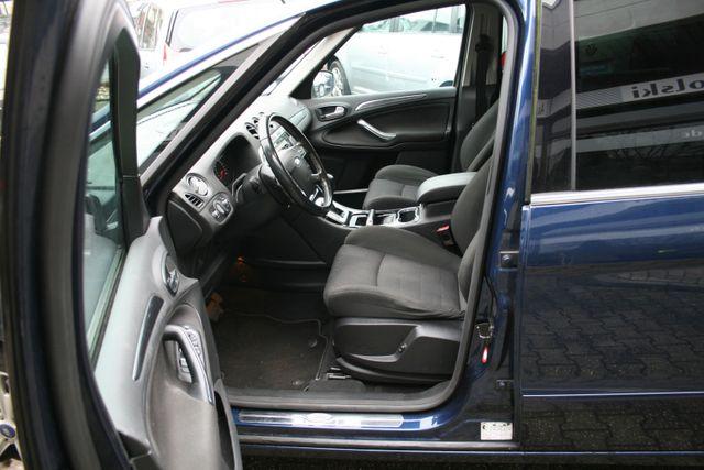 Ford S-MAX Titanium Automatik | 8-fach Bereift 