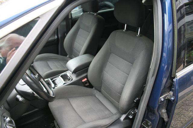 Ford S-MAX Titanium Automatik | 8-fach Bereift 