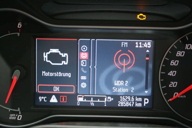 Ford S-MAX Titanium Automatik | 8-fach Bereift 