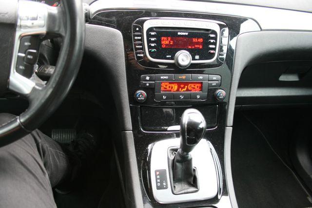 Ford S-MAX Titanium Automatik | 8-fach Bereift 