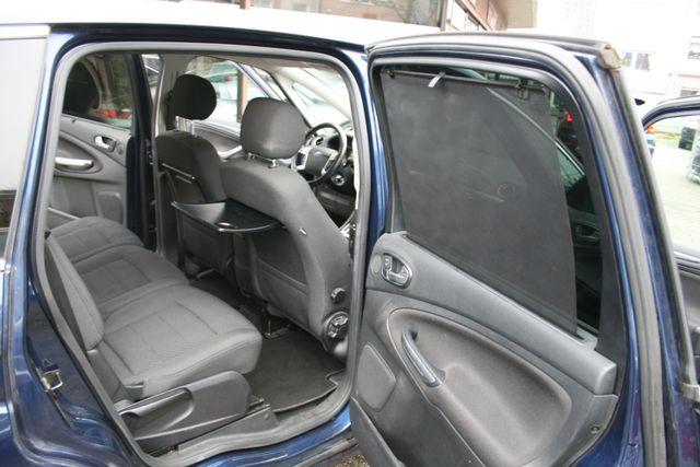 Ford S-MAX Titanium Automatik | 8-fach Bereift 