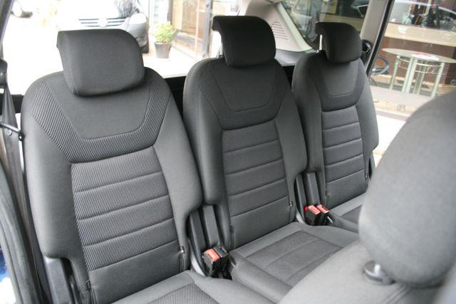 Ford S-MAX Titanium Automatik | 8-fach Bereift 
