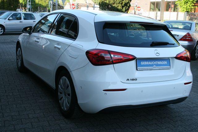 Mercedes-Benz A-Klasse A 180 -Klasse,TÜV N.W/S Räder.Tempom.PDC,5-Tür 