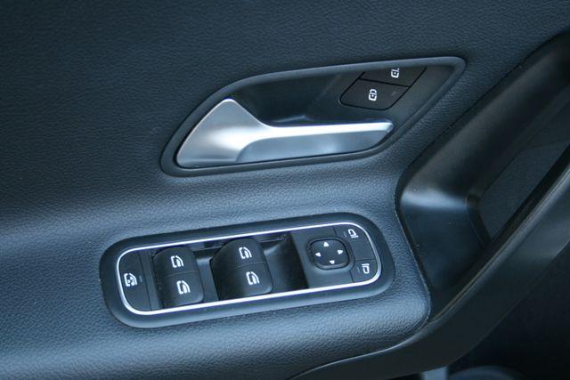 Mercedes-Benz A-Klasse A 180 -Klasse,TÜV N.W/S Räder.Tempom.PDC,5-Tür 