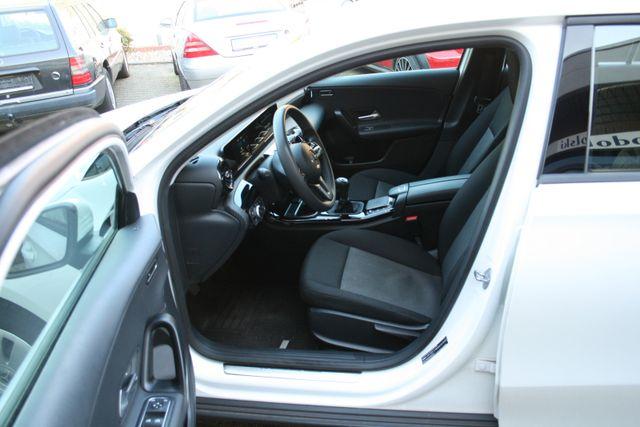 Mercedes-Benz A-Klasse A 180 -Klasse,TÜV N.W/S Räder.Tempom.PDC,5-Tür 