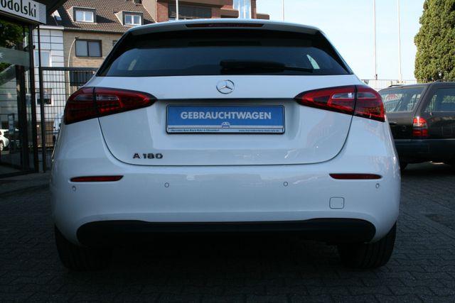 Mercedes-Benz A-Klasse A 180 -Klasse,TÜV N.W/S Räder.Tempom.PDC,5-Tür 