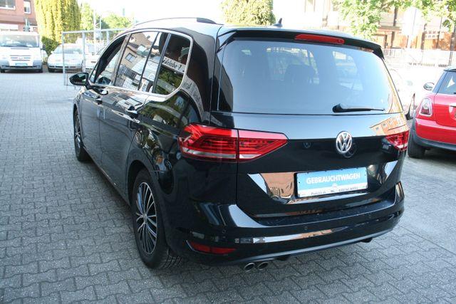Volkswagen Touran Highline | Pano |7-Sitzer |AHK |S/W Räder 