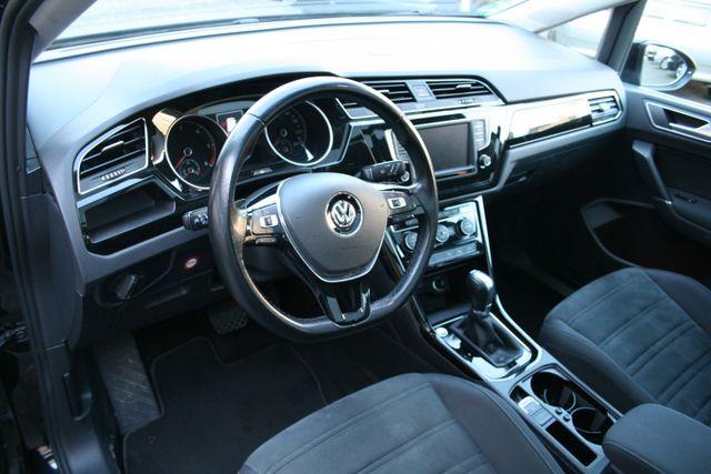 Volkswagen Touran Highline | Pano |7-Sitzer |AHK |S/W Räder 