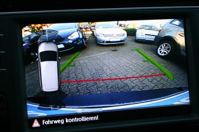 Volkswagen Touran Highline | Pano |7-Sitzer |AHK |S/W Räder 