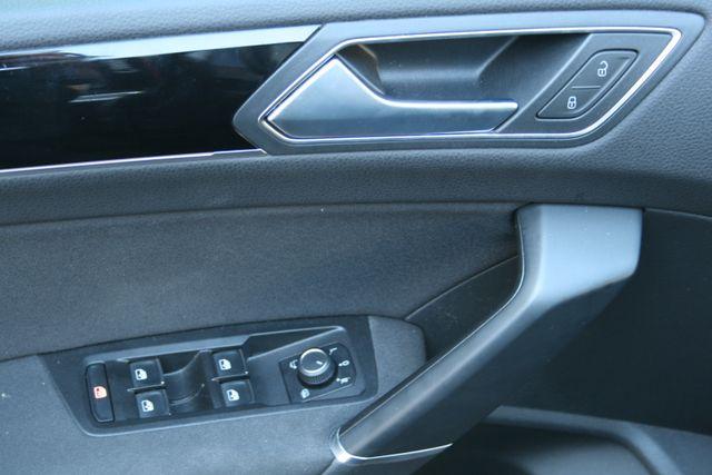 Volkswagen Touran Highline | Pano |7-Sitzer |AHK |S/W Räder 