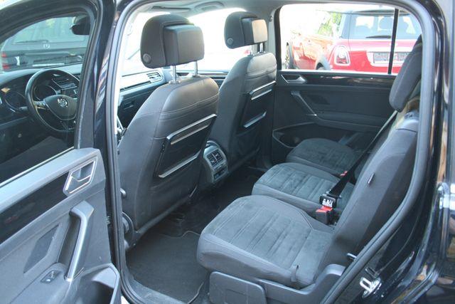 Volkswagen Touran Highline | Pano |7-Sitzer |AHK |S/W Räder 