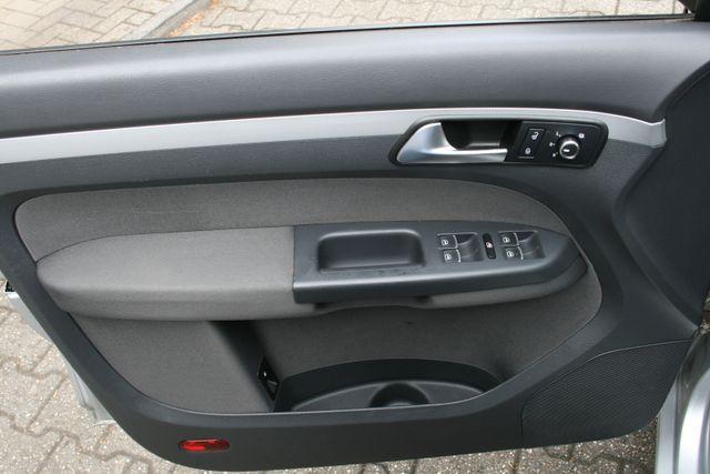 Volkswagen Touran Match |7-Sitze |S/W Räd|St.Kette Erneuert 
