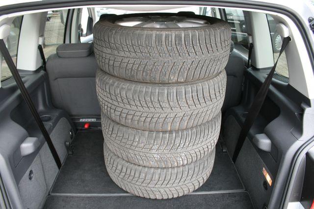 Volkswagen Touran Match |7-Sitze |S/W Räd|St.Kette Erneuert 