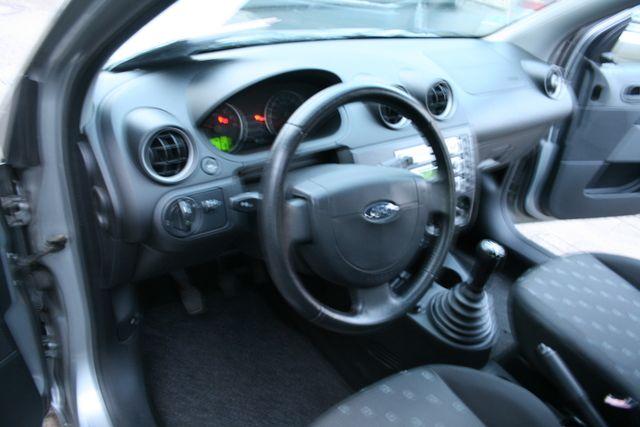 Ford Fiesta 1.3 51 kW Ambiente,Klima, Allwetterreifen 