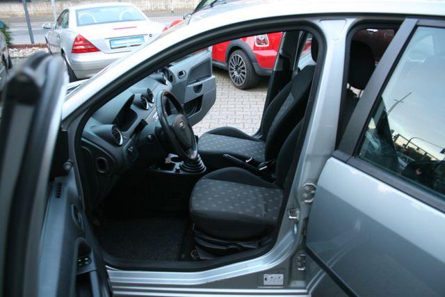 Ford Fiesta 1.3 51 kW Ambiente,Klima, Allwetterreifen 